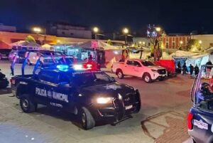Retiran a los Ambulantes de la Plaza Constitución. “La instrucción fue clara: el jueves 16 de abril el sitio debe amanecer limpio”