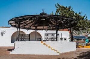 El Jardín del Arte de Pachuca Fue Intervenido Como Parte de Un Proyecto de Rehabilitación Urbana