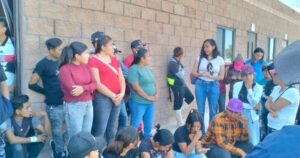 Visitan a trabajadores hidalguenses en empresa de Sonora