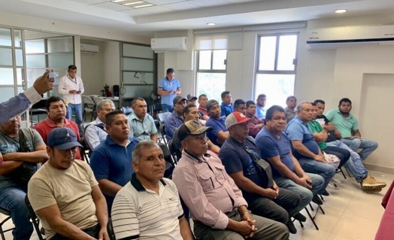 Carpinteros y Productores de Carbón Firman Acuerdo con Segobh
