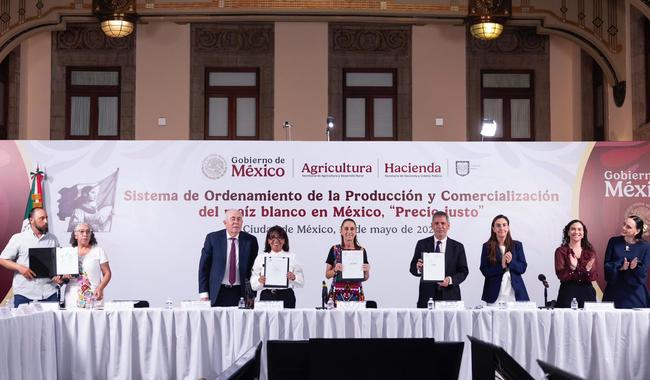 Sheinbaum Firma Acuerdo Para La Creación Del Sistema de Ordenamiento de la Producción y Comercialización del Maíz Blanco