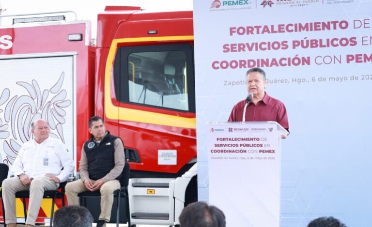 Pemex Dono una inversión total de 84.6 millones de pesos Parta obras de pavimentación, maquinaria, equipo medico
