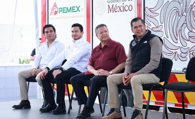 Alejandro Velázquez informó que Pemex entregó 84.6 millones de pesos de Inversion Directa a Hidalgo