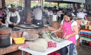 Hidalgo reunió a más de 12 mil asistentes en su encuentro artístico en Los Pinos