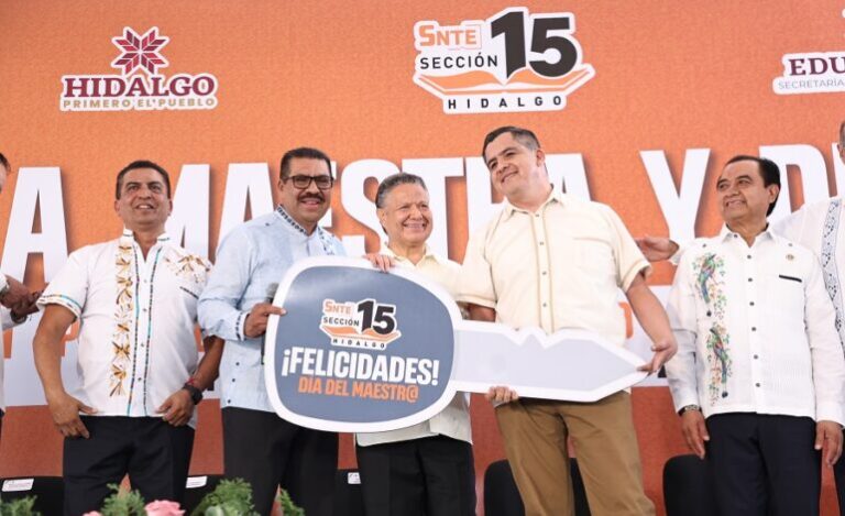 Julio Menchaca Reconoce Al Magisterio y Fortalece La Educación en Hidalgo Con Inversión Histórica