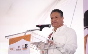 Menchaca Salazar Reconoce la Fuerza y El Aporte de Las Mujeres en La Educación