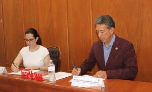 Impulsan el Crecimiento Profesional de Quienes Forman Parte de la Institución