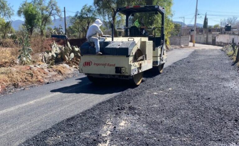 Transforma Julio Menchaca Camino Rural en Vialidad Pavimentada de las Villas, en el Municipio de Francisco I. Madero