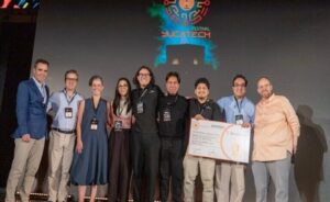 Triunfa plataforma tecnológica de egresados del ICEA y el ICBI  de la UAEH en el Yucatech Festival 2026