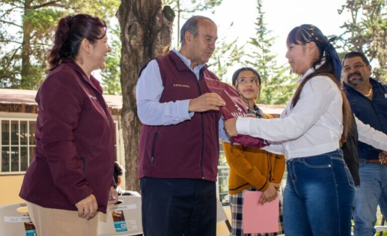 Continúa Registro Para Acceder a Uniformes, Útiles y Calzado Escolar Gratuitos