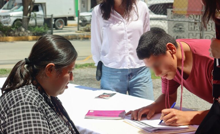 Sebiso llevó atención integral a personas con discapacidad, en colonia del sur de Pachuca