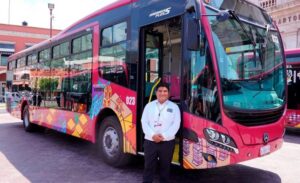 Menchaca Entregó 80 unidades del Tuzobús al dar  inició a  la primera etapa de transición al Sistema de Transporte Metropolitano