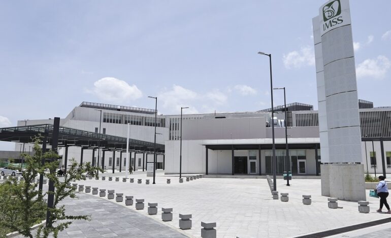 Julio Menchaca y Zoé Robledo Supervisan Avance del Nuevo Hospital del IMSS en Tlaxcoapan