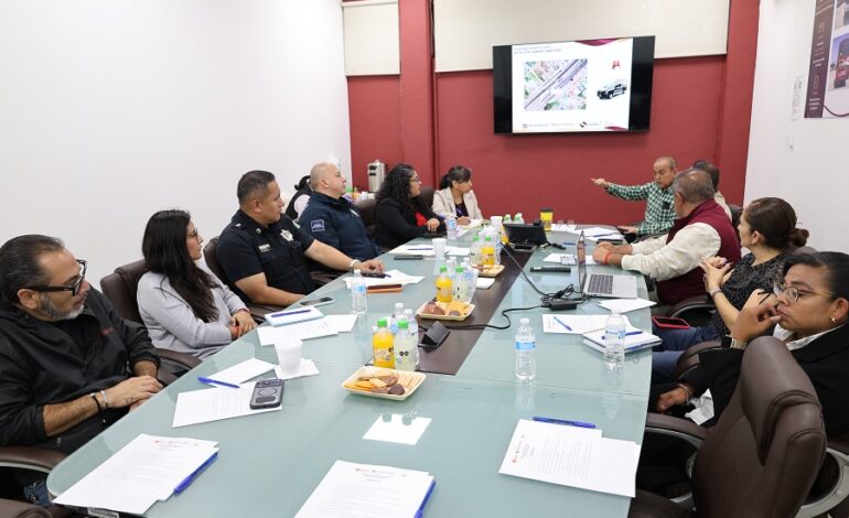 Se Reúne Semot Con Autoridades de Cuatro Ayuntamientos Para Coordinar El Despeje del Carril Exclusivo
