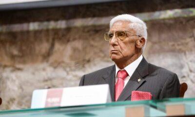 UAEH Reconoce al Licenciado  Rafael Arriaga Paz por contribuir al desarrollo institucional