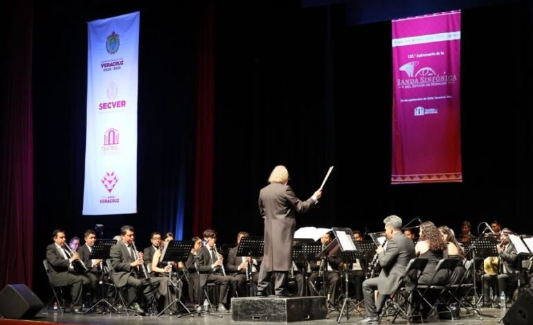 Banda Sinfónica del Estado de Hidalgo celebra sus 125 años con gala en Veracruz