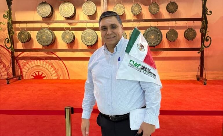 Docente de la UTSH participa en seminario internacional en China