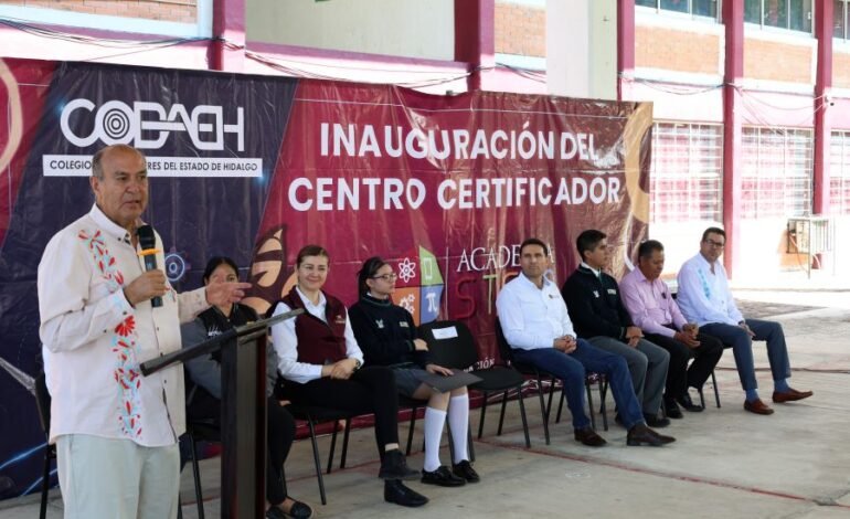 Gobierno de Hidalgo inaugura nuevos laboratorios STEM en San Agustín Metzquititlán y Huazalingo
