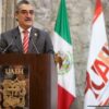 Honra la UAEH lealtad y trayectoria de 85 integrantes del personal administrativo
