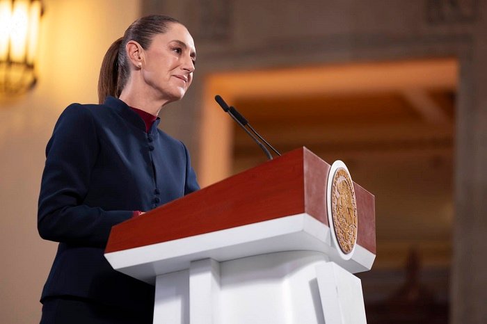 Zoé Robledo tiene la instrucción de revisar cómo el IMSS puede recortar gastos operativos