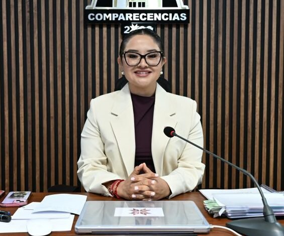 Vanesa Escalante, secretaria de Salud comparece ante el Congreso de Hidalgo y destaca avances en infraestructura médica y vacunación